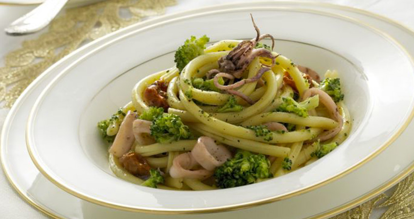 Pasta Calamari e Broccoli Olio Dante
